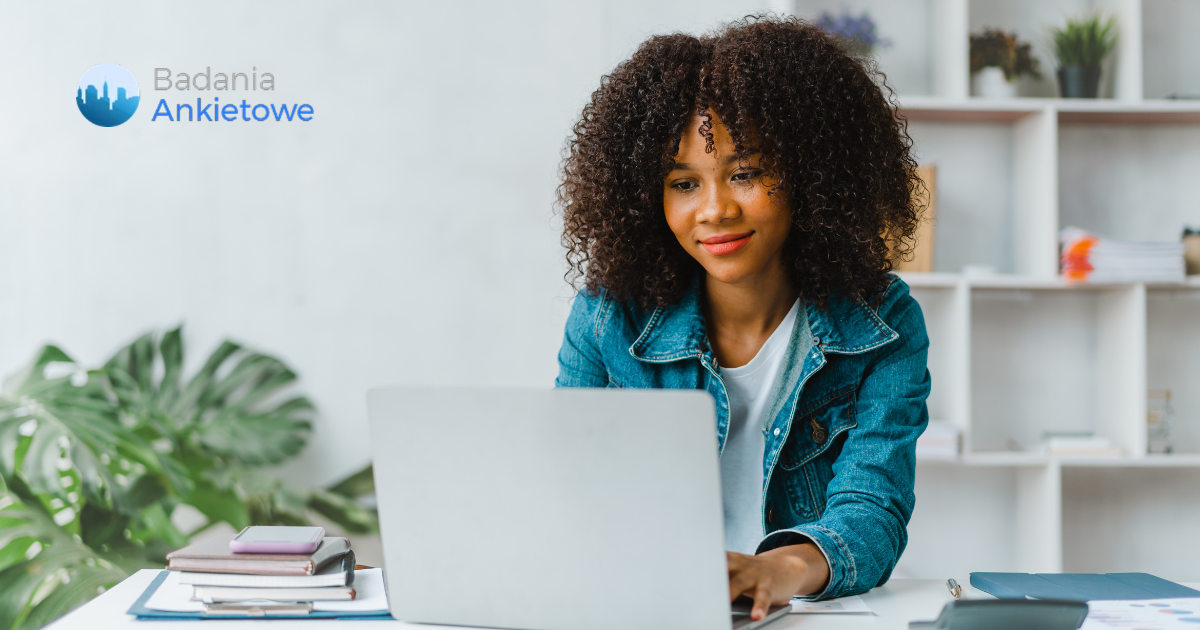 Psychologia w badaniach ankietowych — jak unikać zniekształceń odpowiedzi?